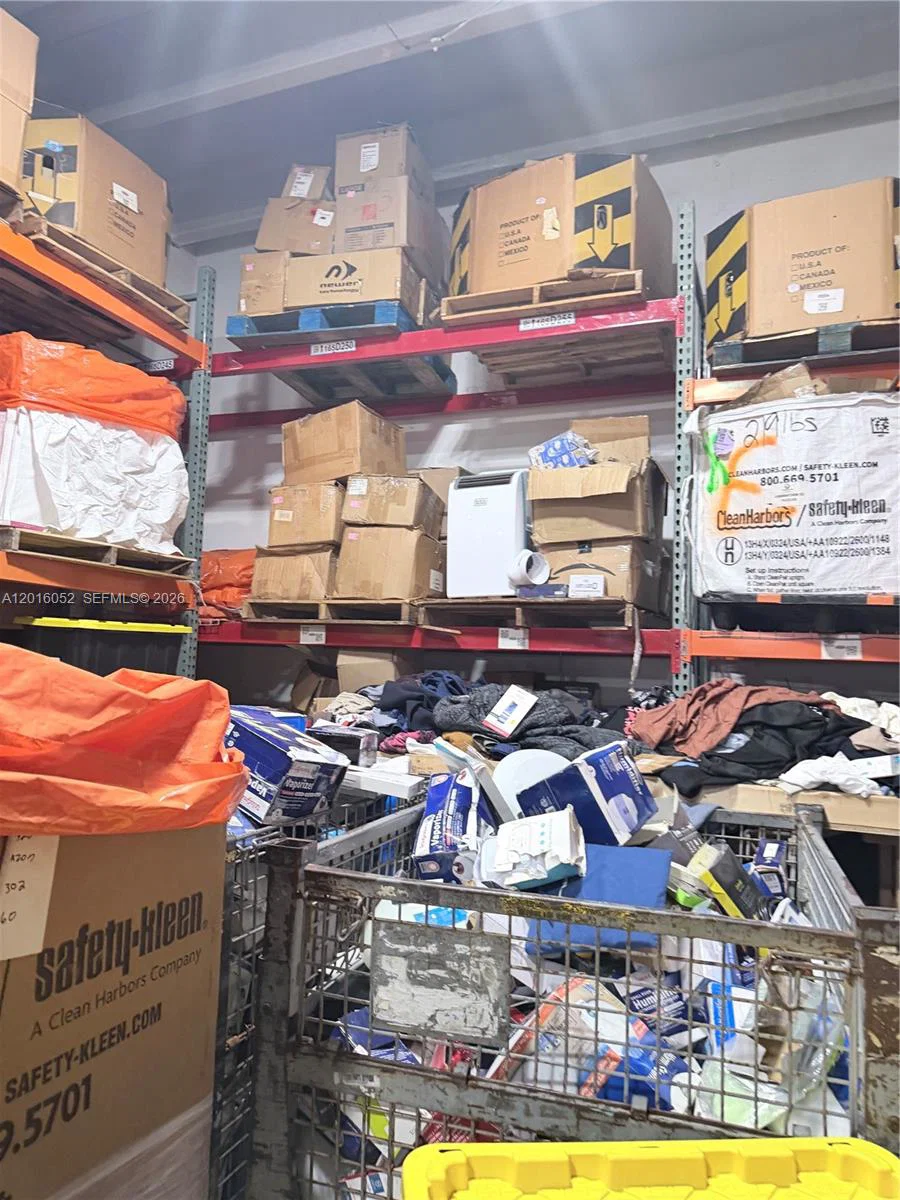 Complete Bins Resale Market Equipment and Fixtures