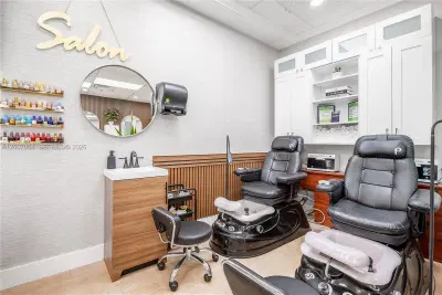Luxury Salon Assets with High End Finishes and Custom Fixtures