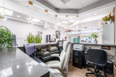 Luxury Salon Assets with High End Finishes and Custom Fixtures