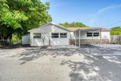 Complete 4 Unit Short Term Rental Asset with Furnishings