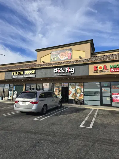 Profitable chicken restaurant with simple operations, low food costs, and open-ended training — available for immediate sale.