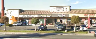 Profitable chicken restaurant with simple operations, low food costs, and open-ended training — available for immediate sale.