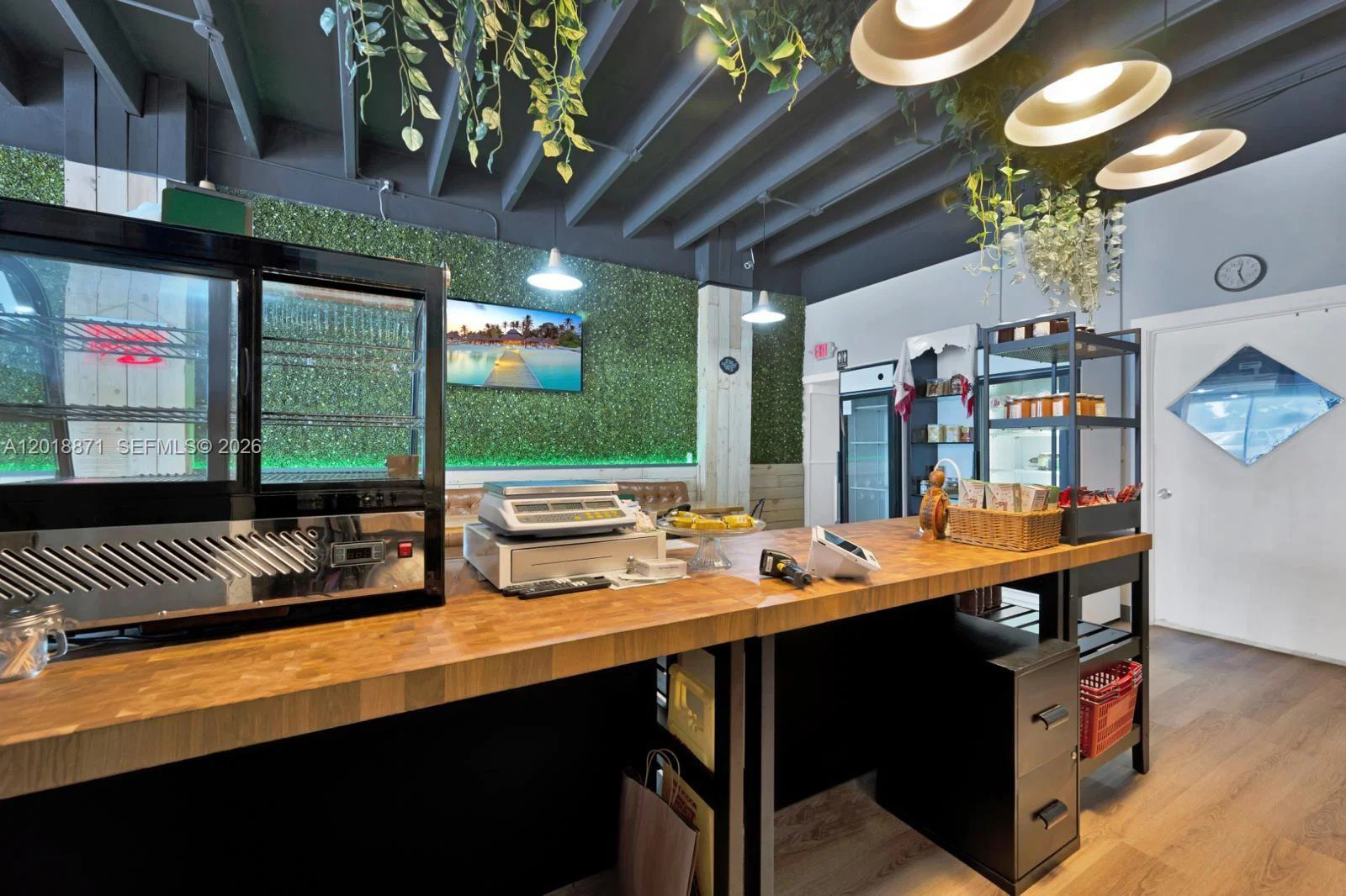 Complete Restaurant Equipment Package with Modern Finishes