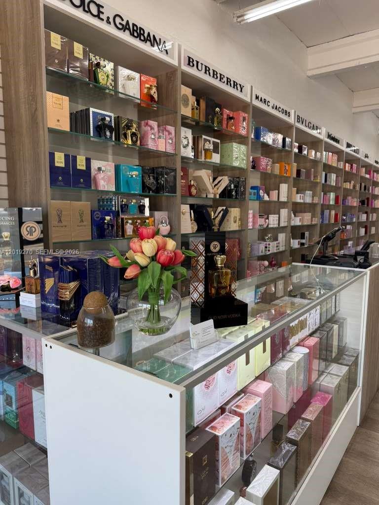 Complete Cosmetics Store Assets with Prime Display Cases