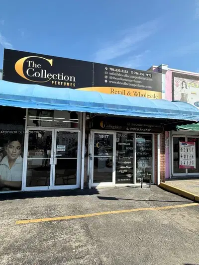 Complete Cosmetics Store Assets with Prime Display Cases