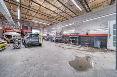 Turnkey Auto Body Shop with Established Dealership Contracts