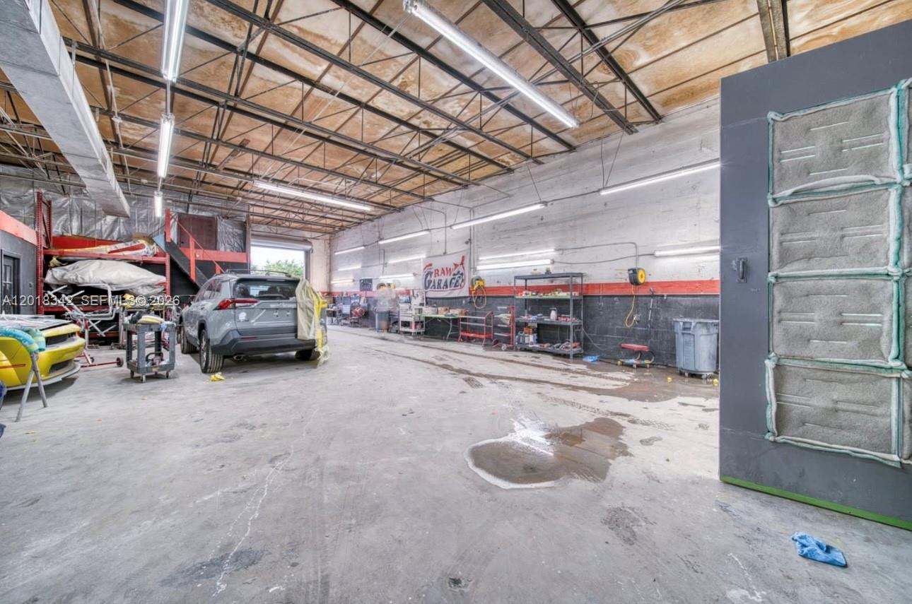 Turnkey Auto Body Shop with Established Dealership Contracts