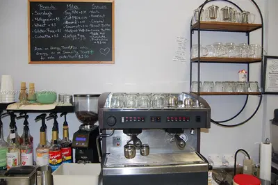 Prime Cafe and Restaurant with Low Rent in High Traffic Location