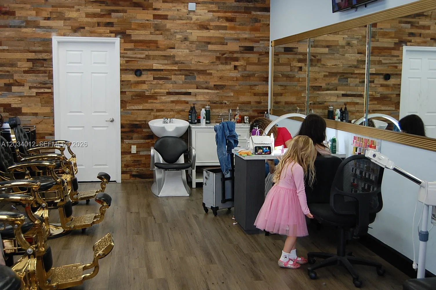Complete Barbershop Equipment Package with 6 Chairs