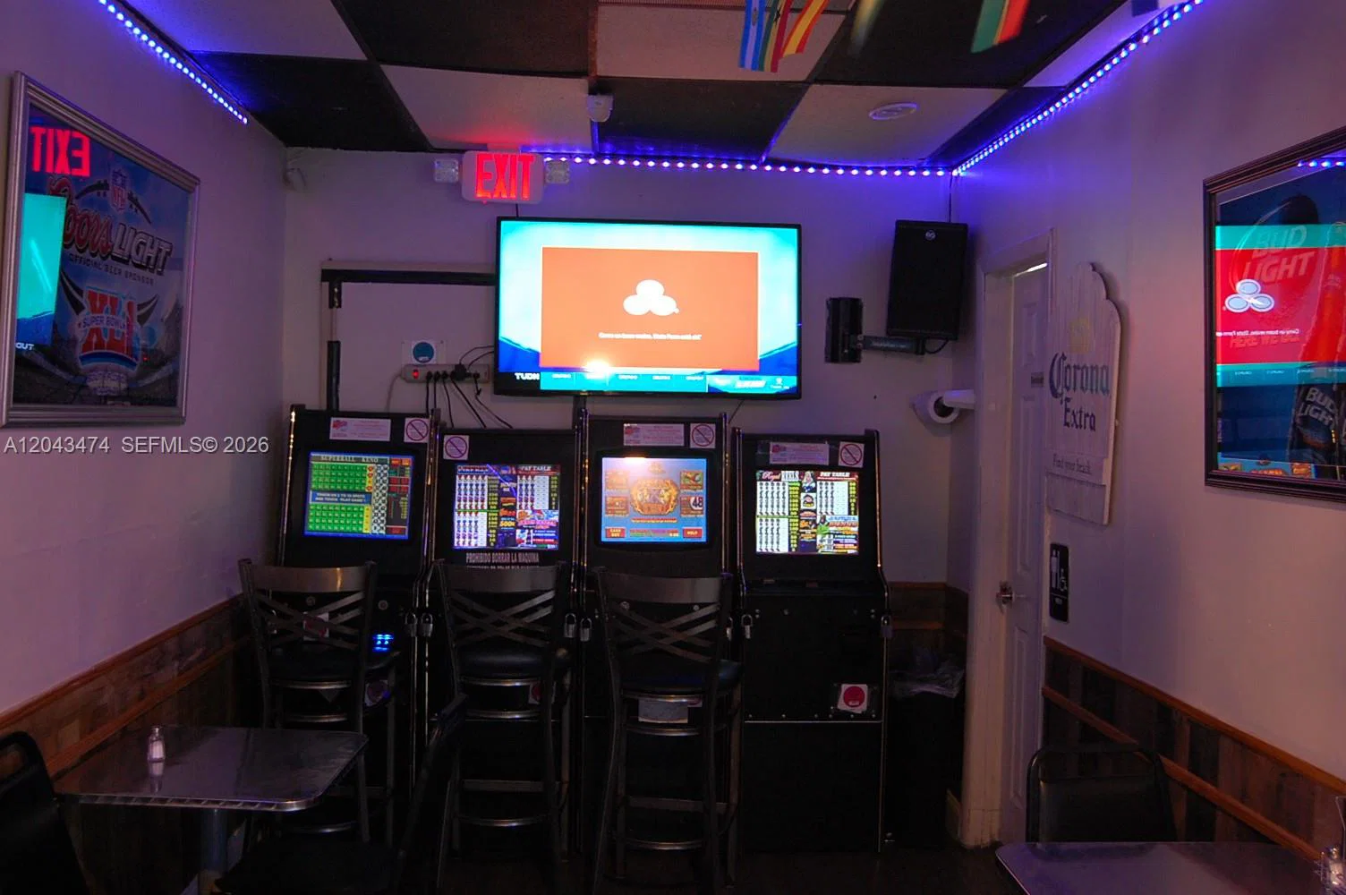 Established Restaurant  Entertainment Venue with Full Kitchen
