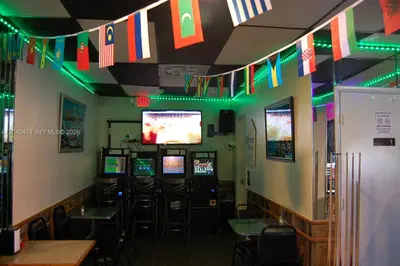 Established Restaurant  Entertainment Venue with Full Kitchen