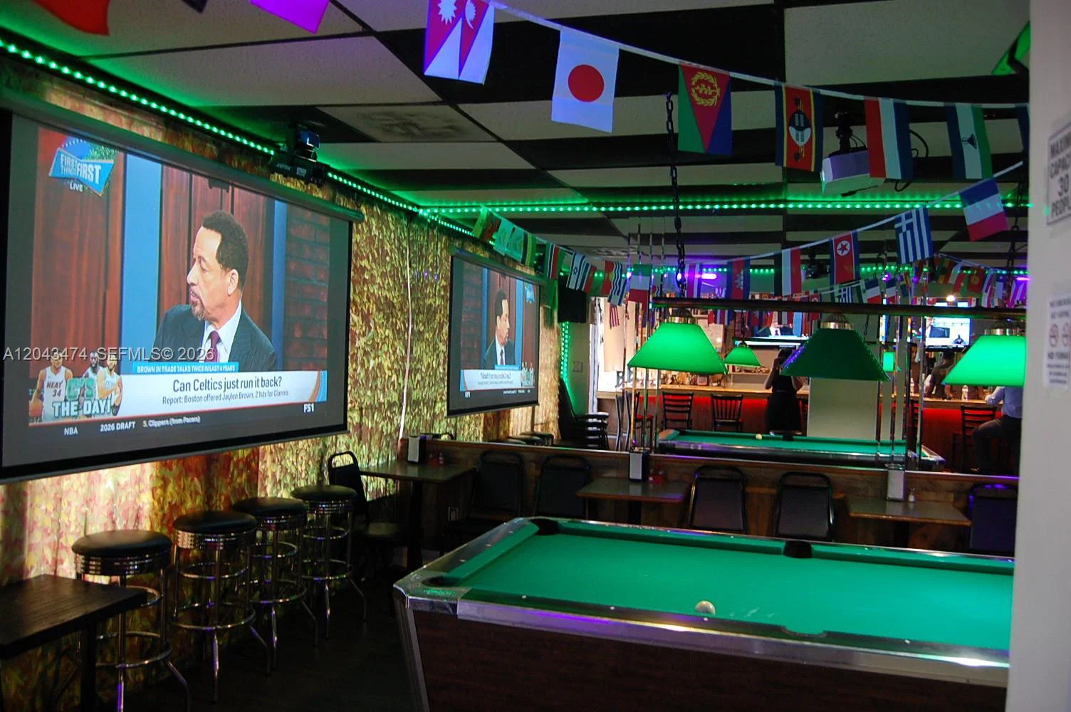 Established Restaurant Entertainment Venue with Full Kitchen
