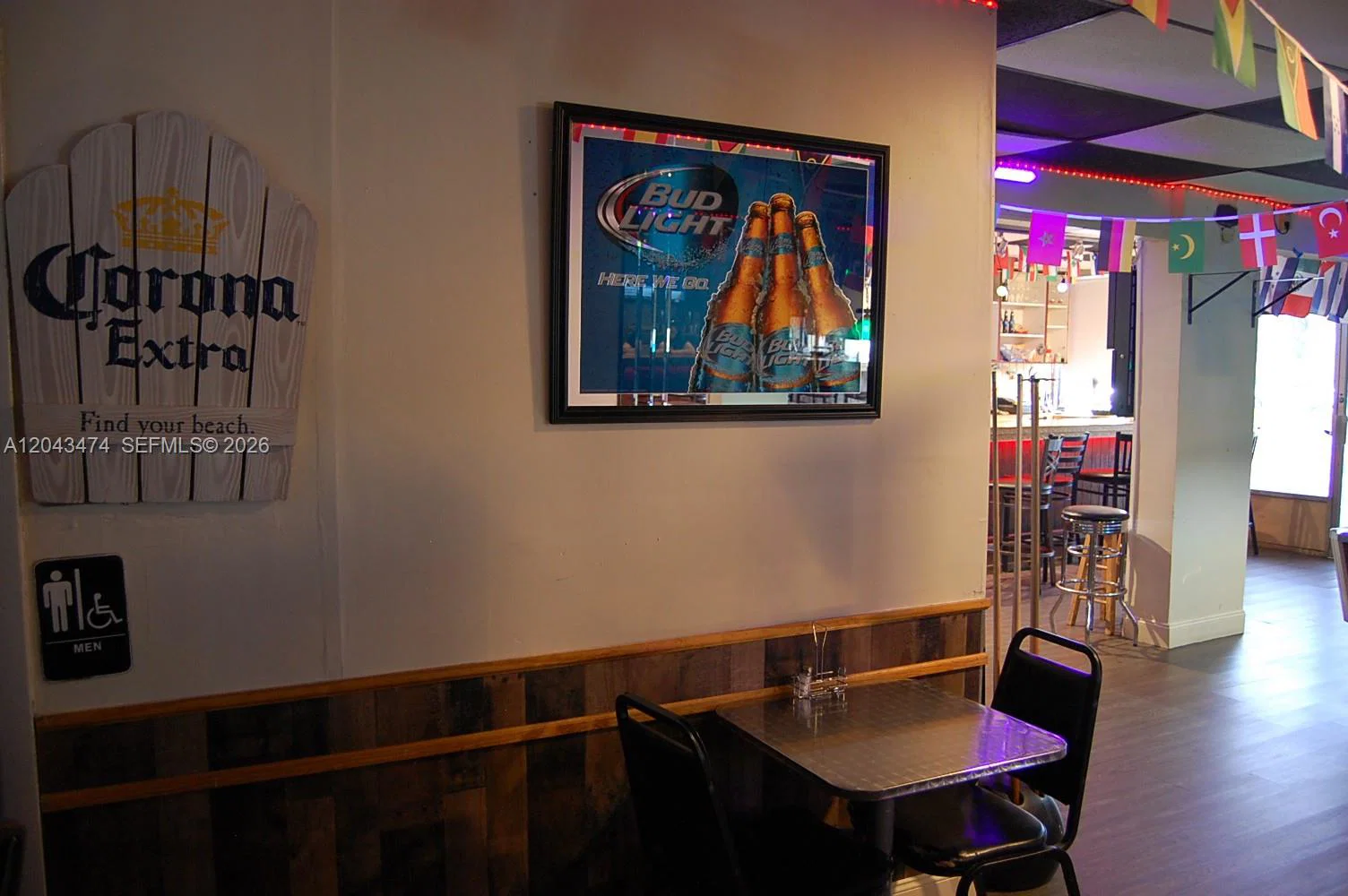 Established Restaurant  Entertainment Venue with Full Kitchen
