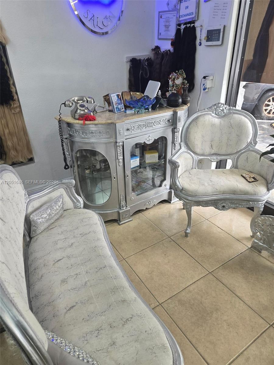 Complete Beauty Salon Assets with Prime Location Lease