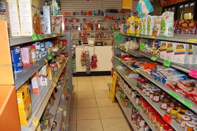 Niche Honduran Grocery and Prepared Food Business with Loyal Clientele