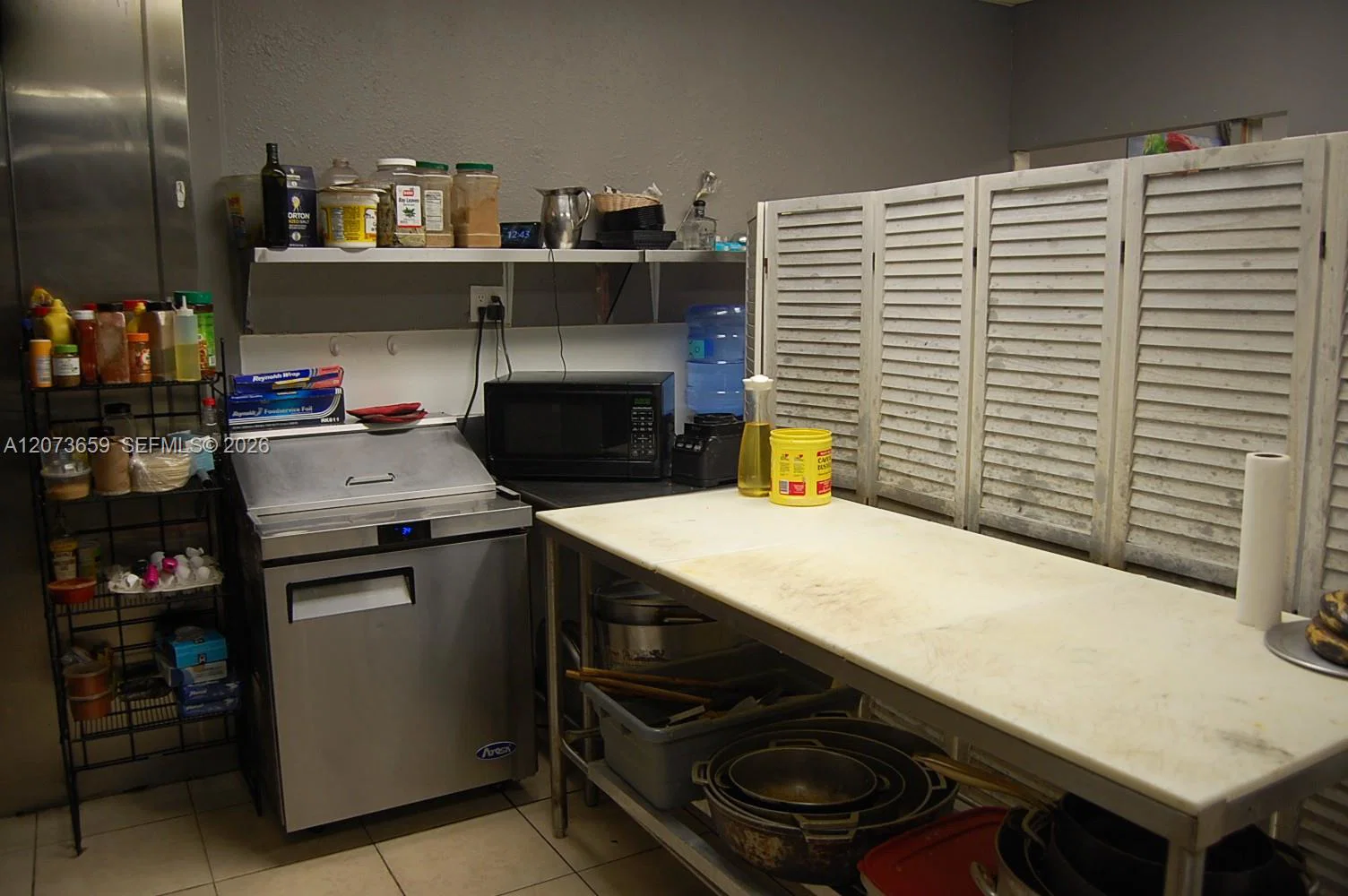 Niche Honduran Grocery and Prepared Food Business with Loyal Clientele
