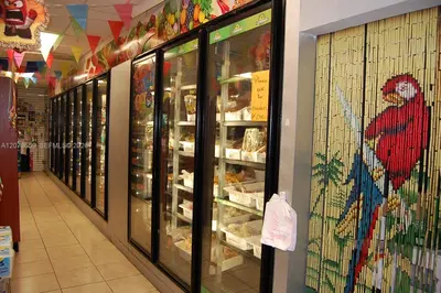 Niche Honduran Grocery and Prepared Food Business with Loyal Clientele