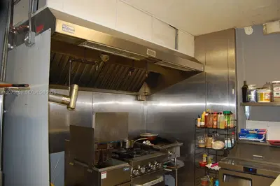 Niche Honduran Grocery and Prepared Food Business with Loyal Clientele