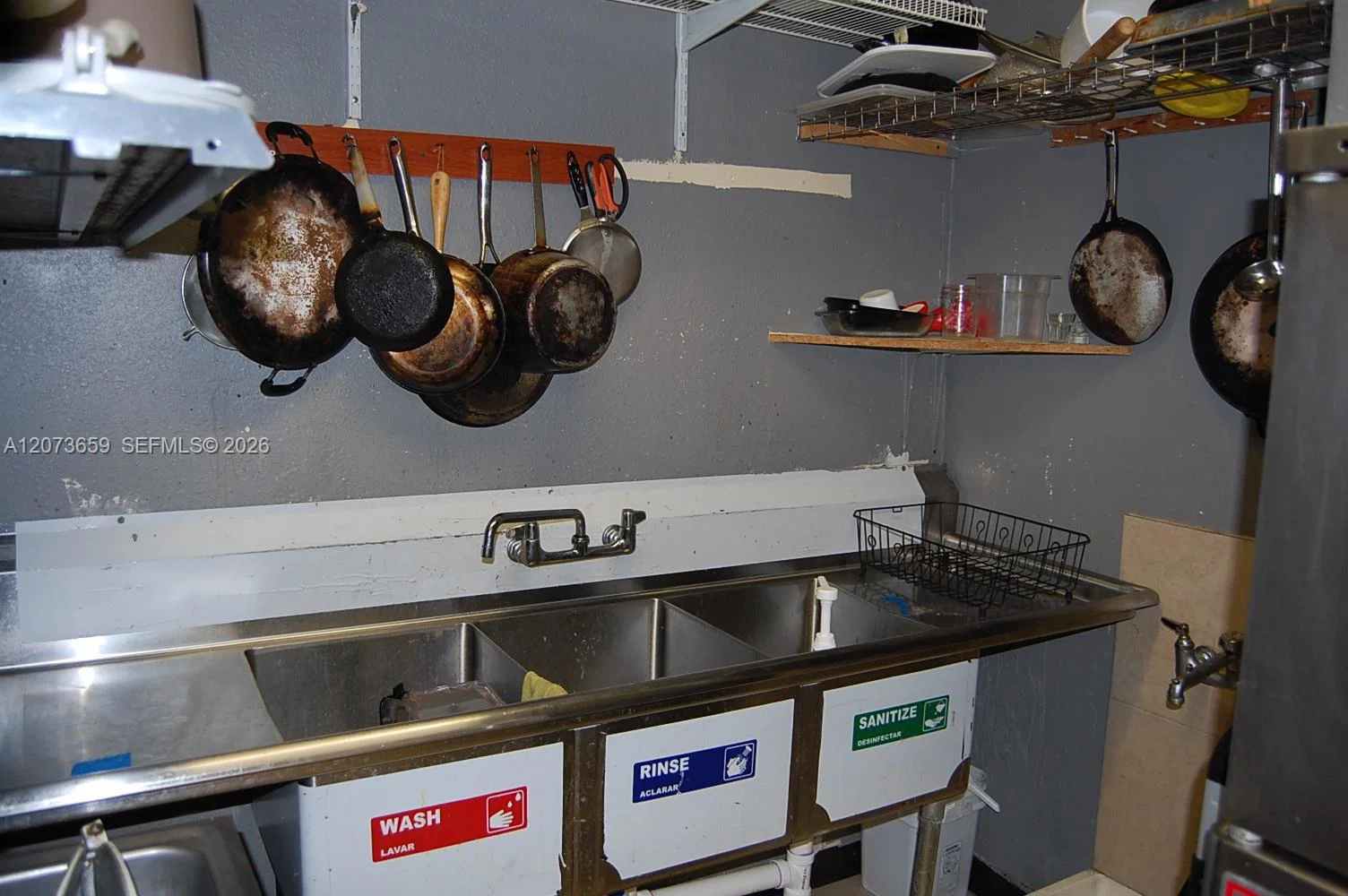 Niche Honduran Grocery and Prepared Food Business with Loyal Clientele