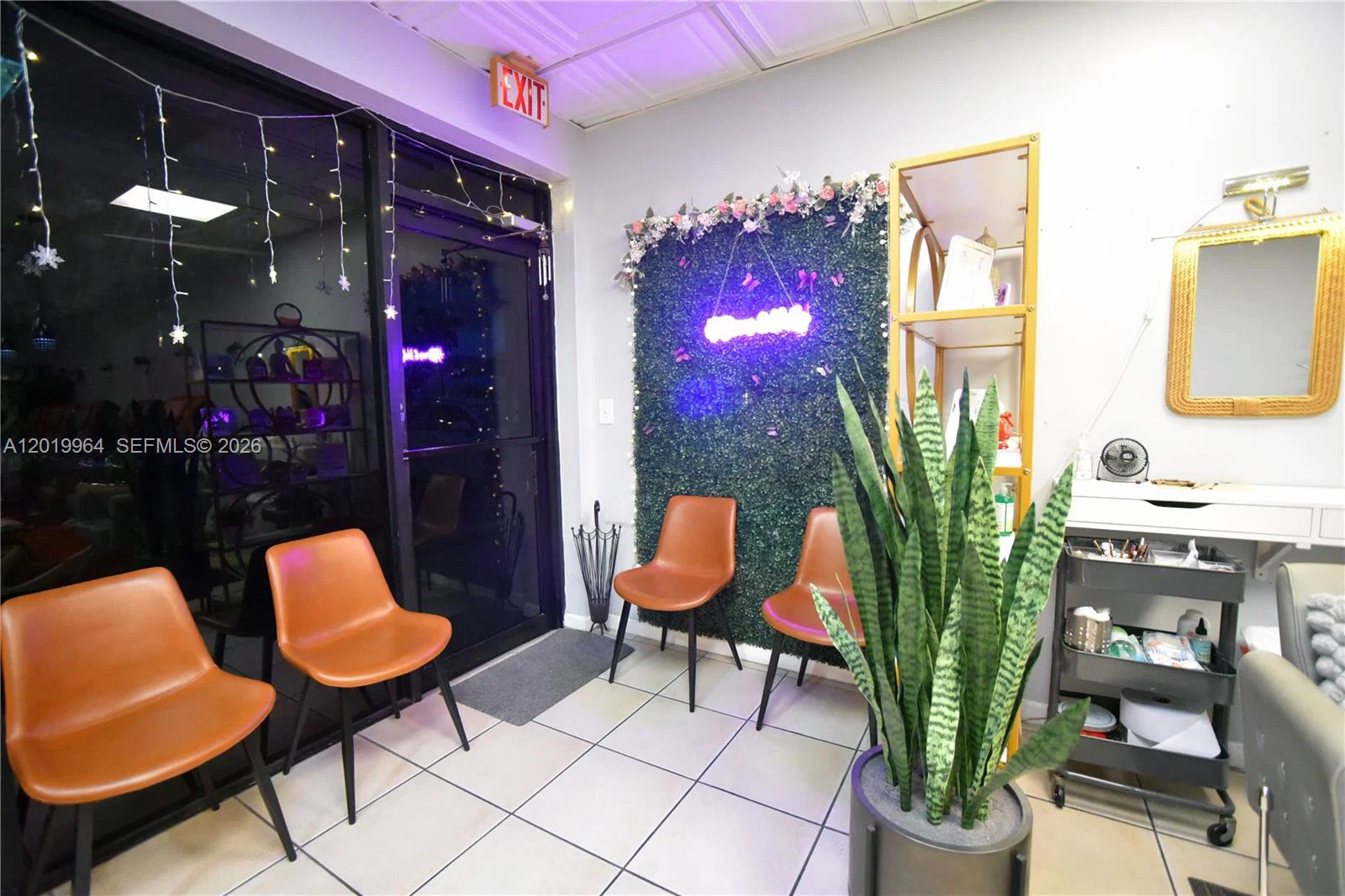Complete Nail Salon Equipment Package with Established Clientele