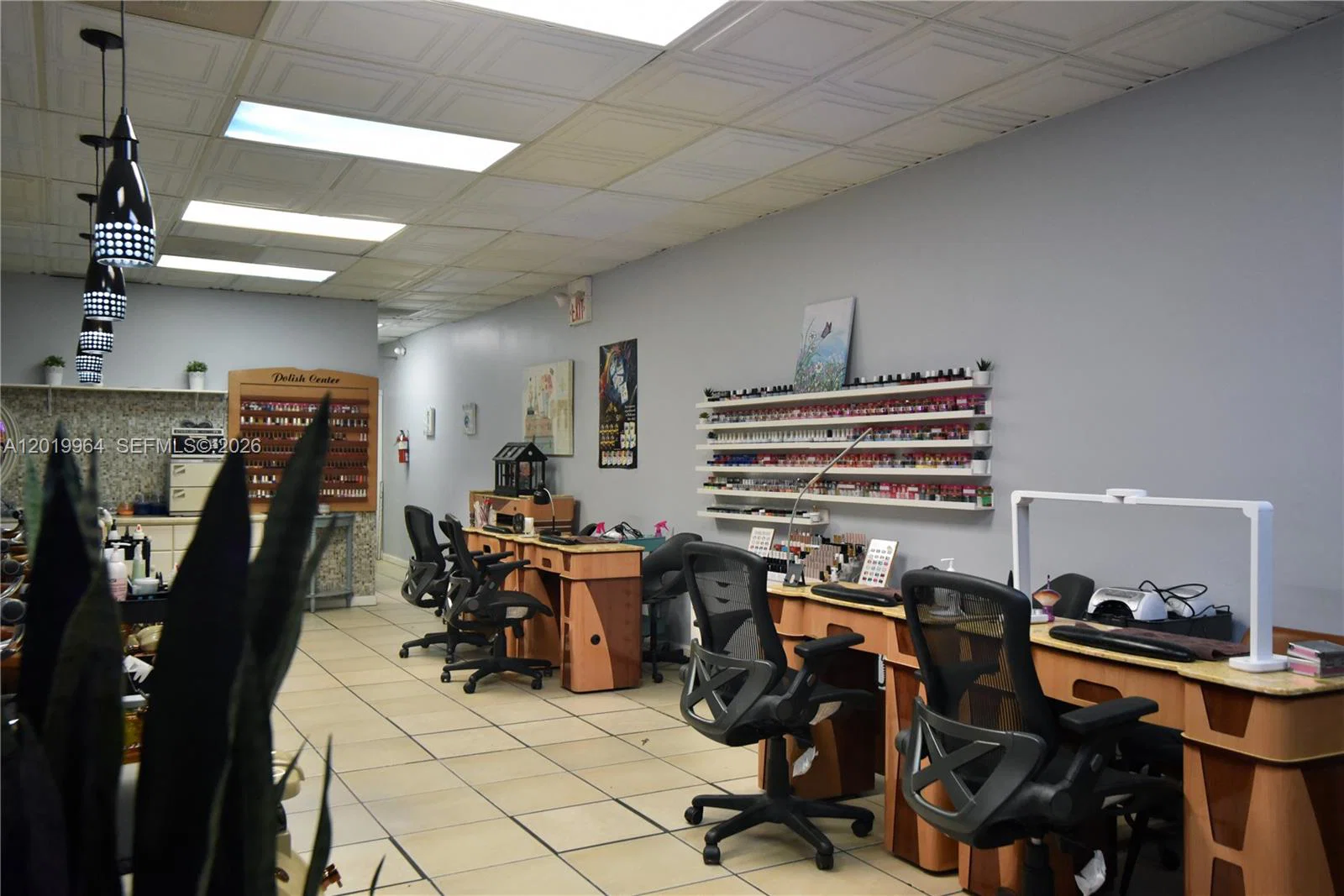 Complete Nail Salon Equipment Package with Established Clientele