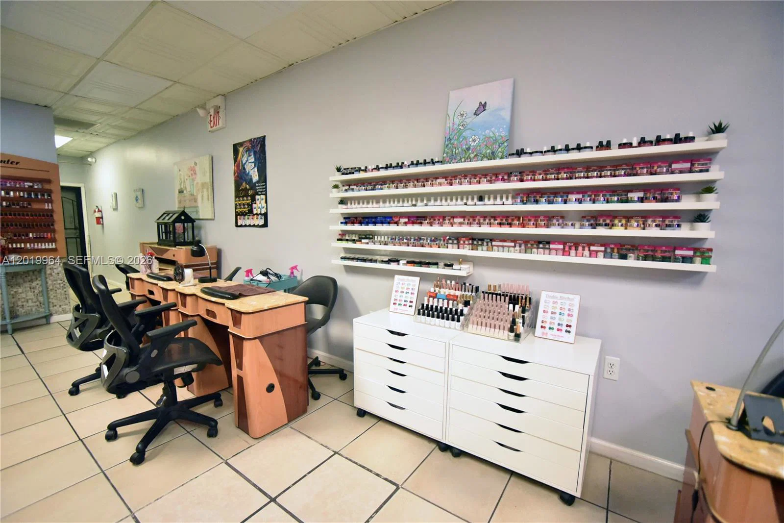 Complete Nail Salon Equipment Package with Established Clientele