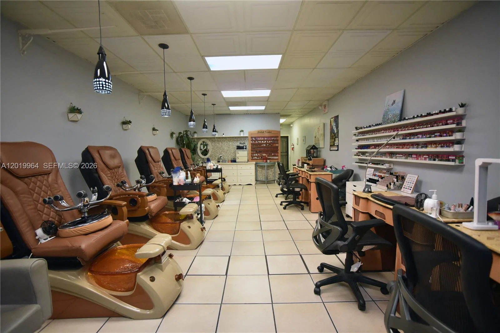 Complete Nail Salon Equipment Package with Established Clientele
