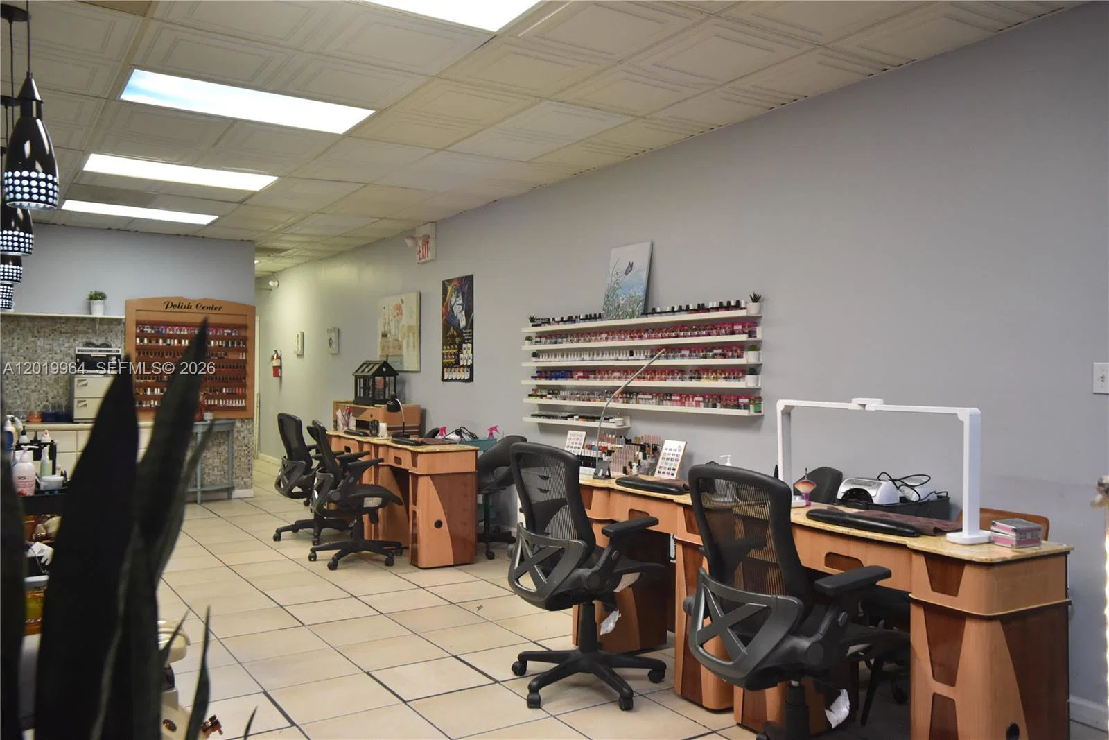 Complete Nail Salon Equipment Package with Established Clientele