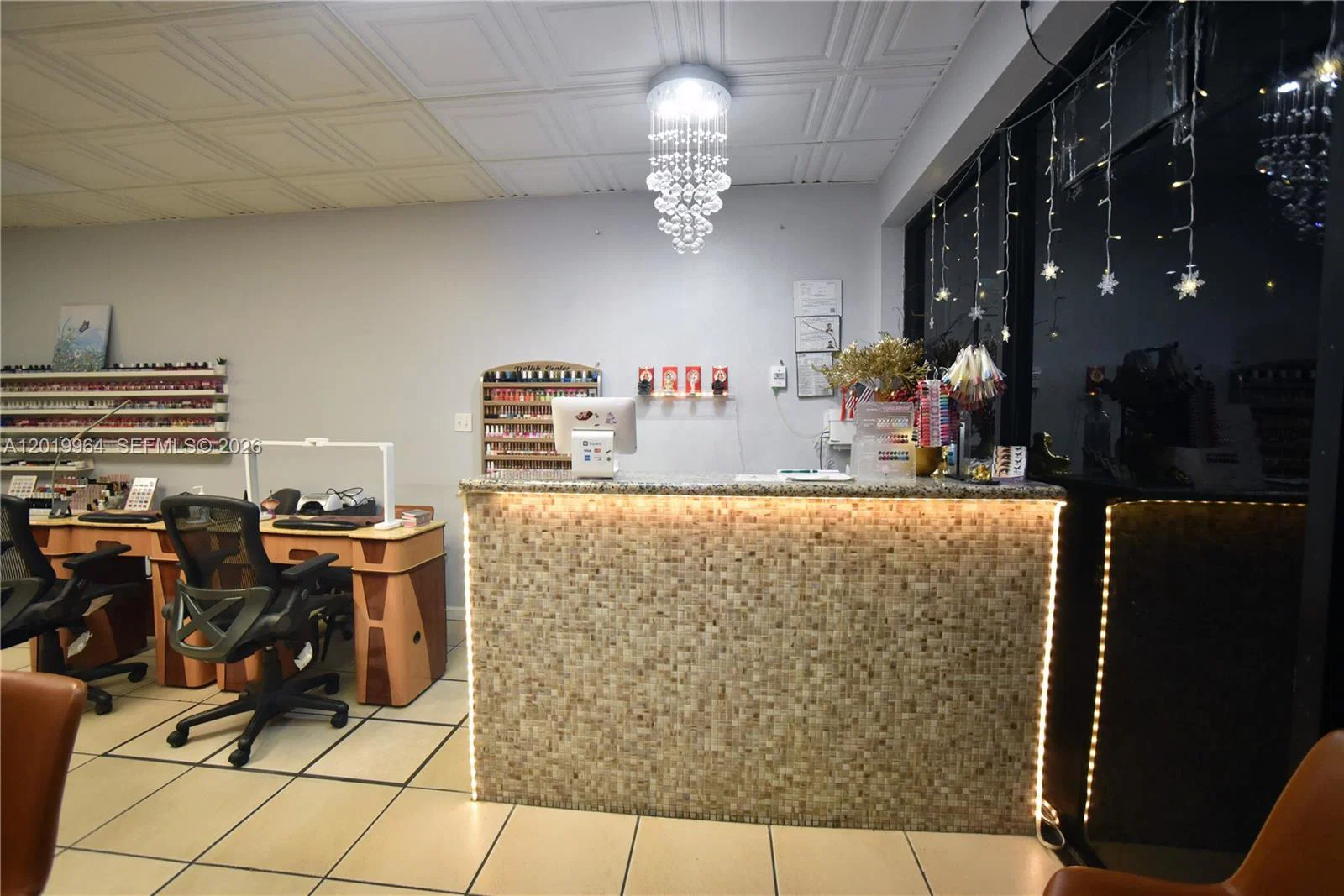 Complete Nail Salon Equipment Package with Established Clientele