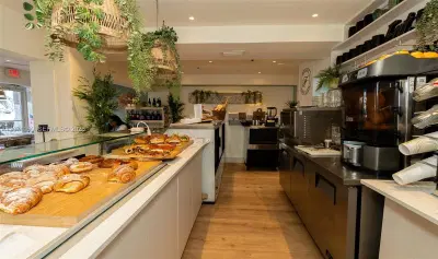 Premier Multi Location Bakery  Caf with Central Production Facility