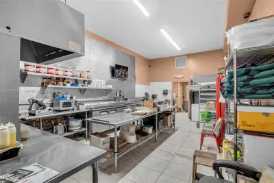 Complete Pizzeria Equipment Package with Commercial Grade Fixtures