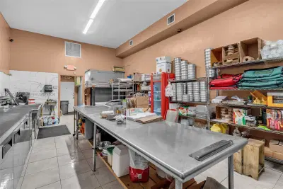 Complete Pizzeria Equipment Package with Commercial Grade Fixtures