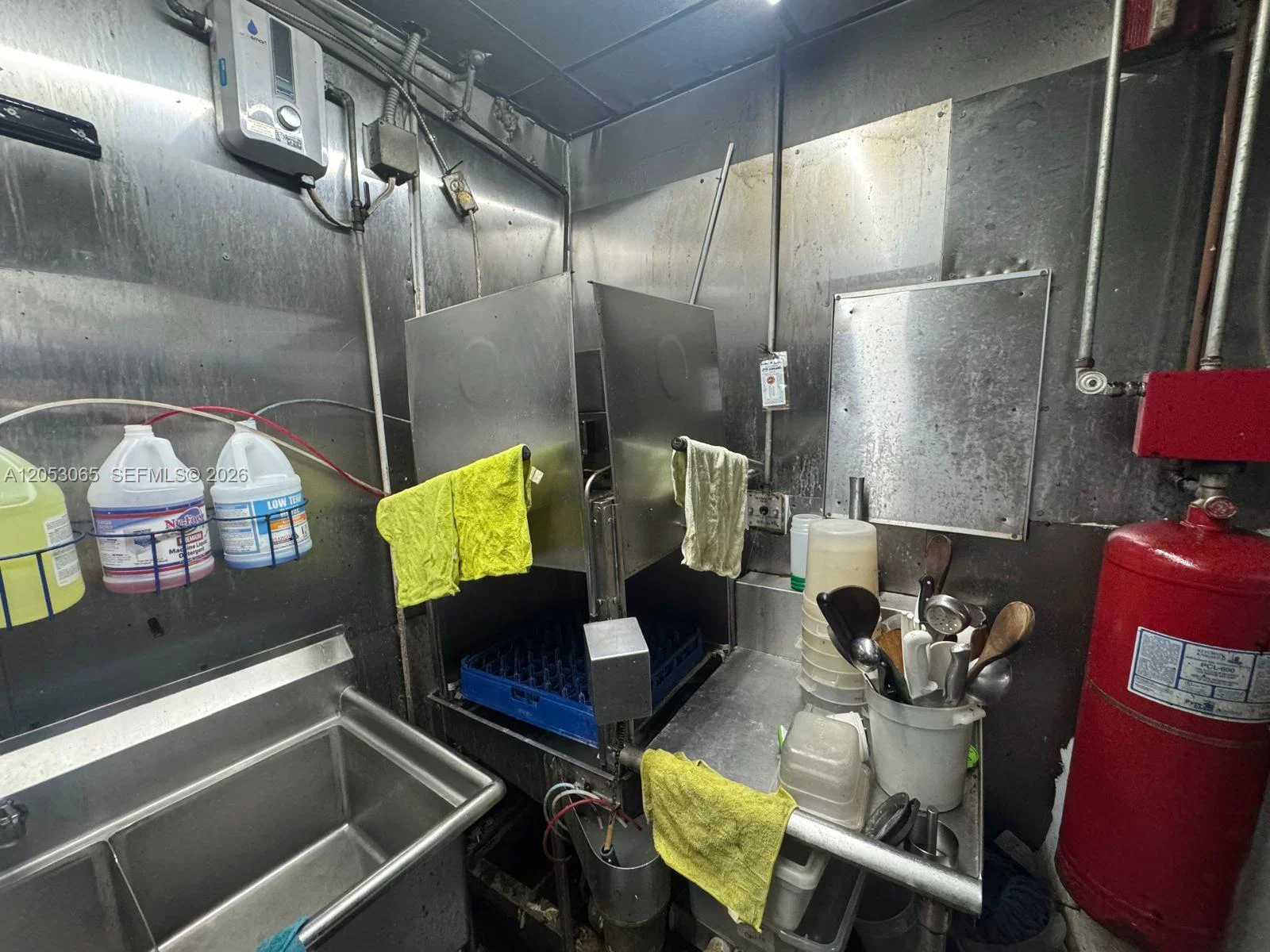 Complete Restaurant Equipment Package with High Volume Kitchen Infrastructure