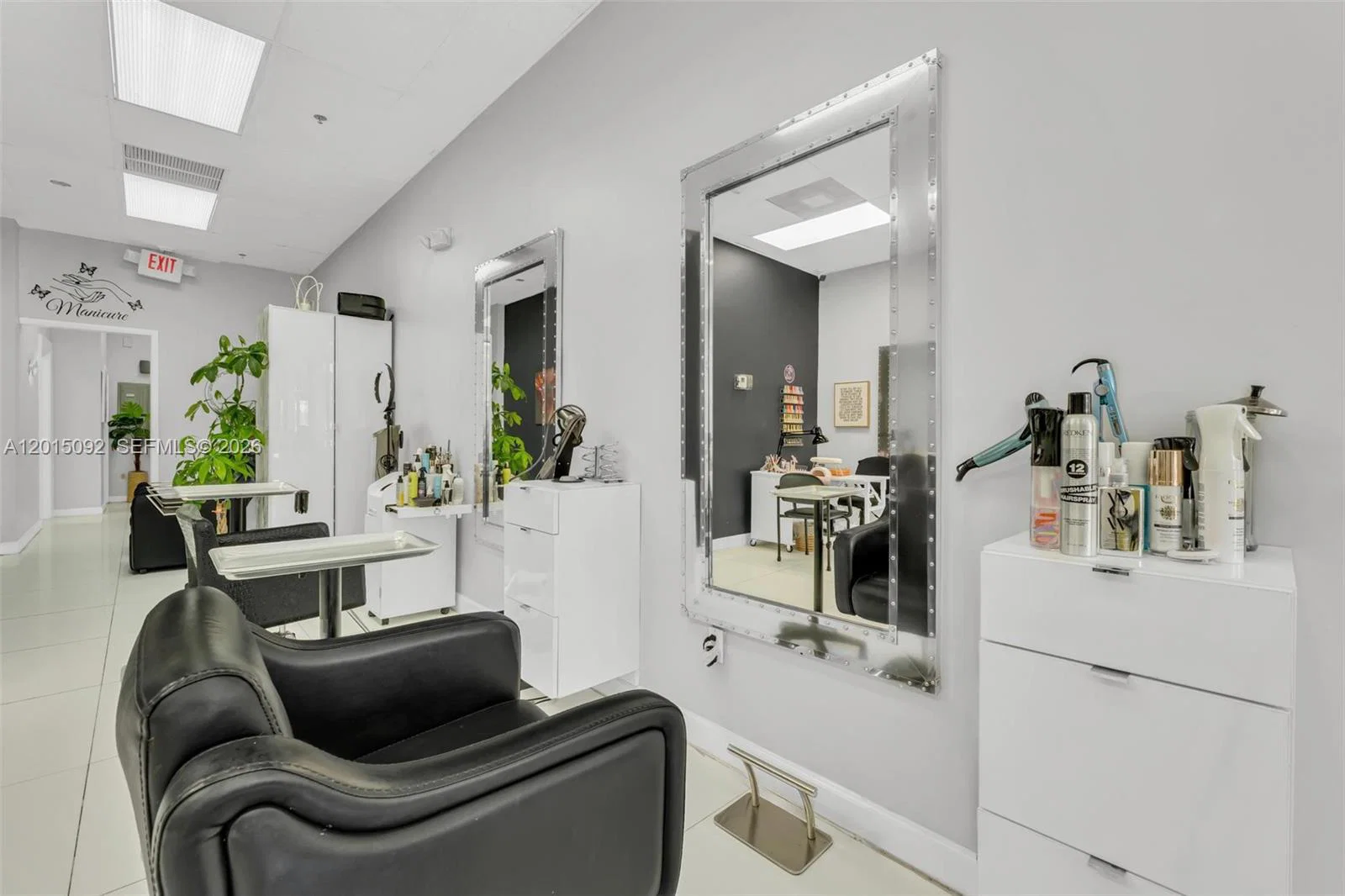 Established Beauty Salon with Loyal Clientele