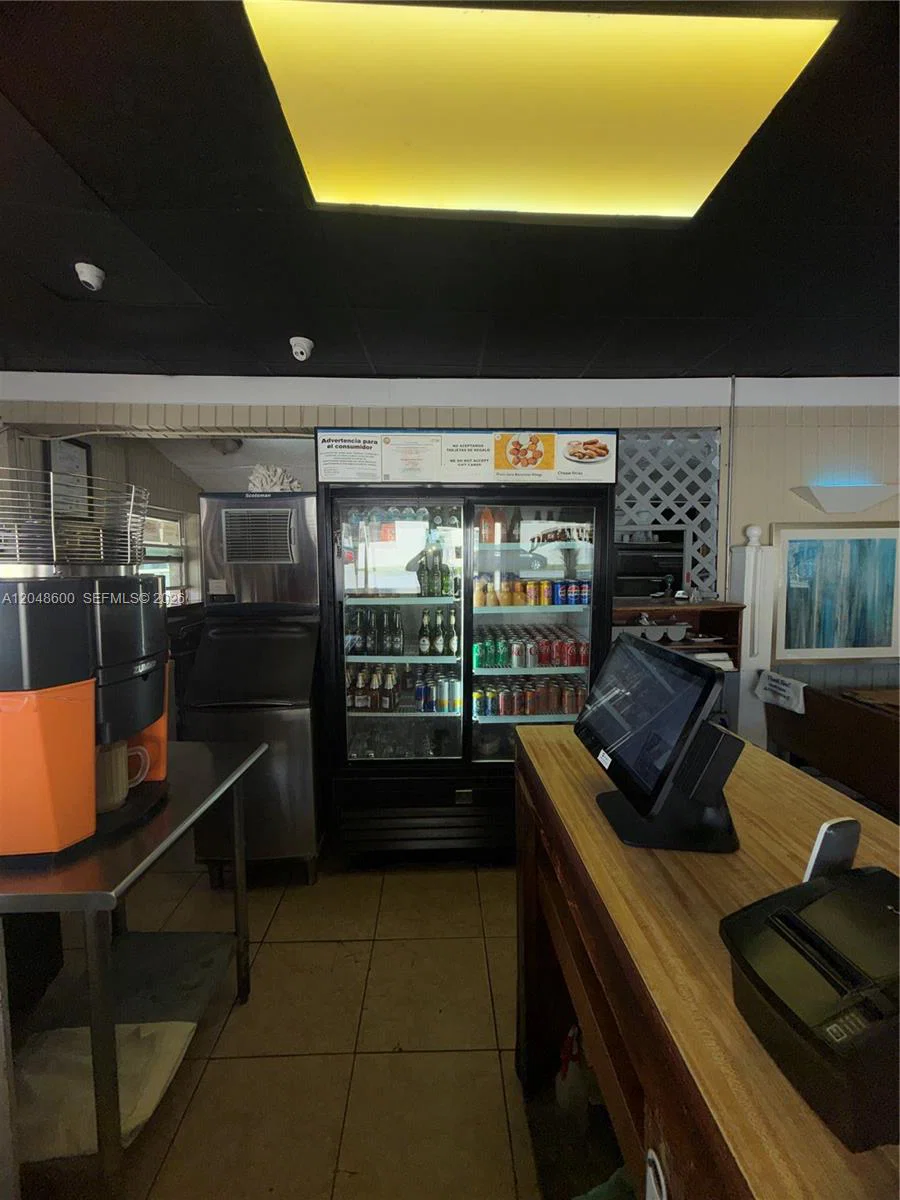 Profitable Pizzeria with Prime High Traffic Location
