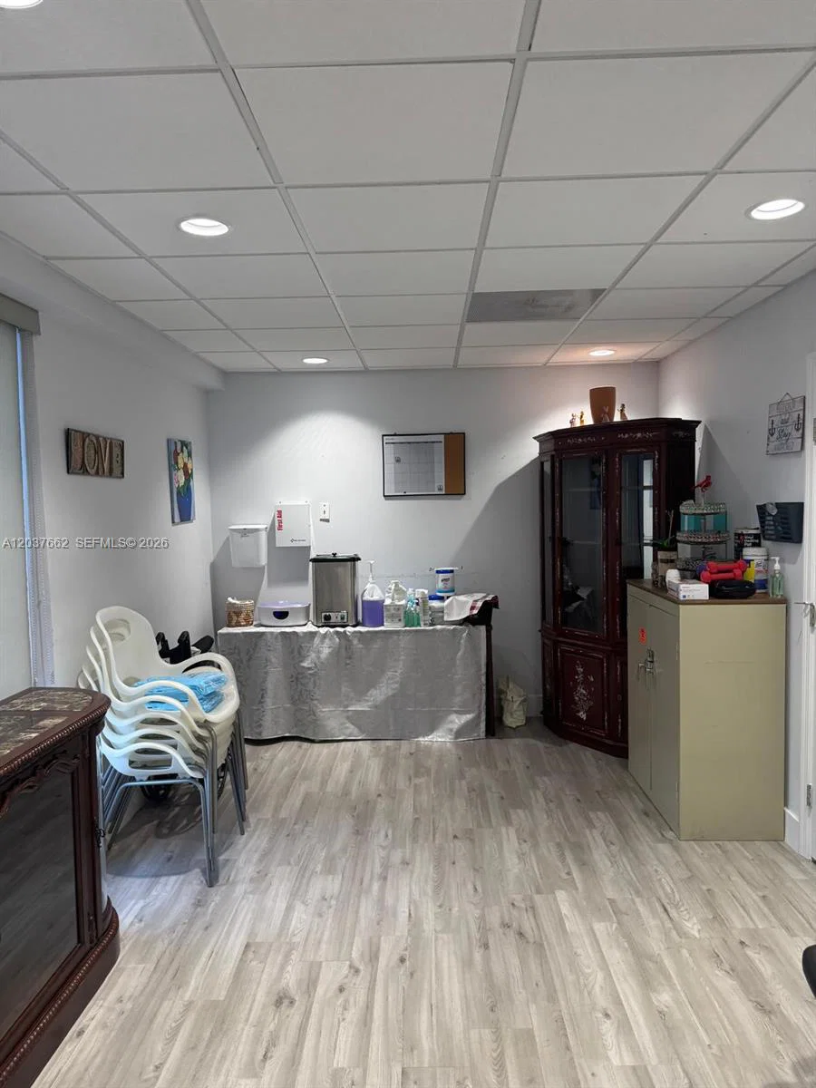 Thriving Healthcare Clinic with Diverse Service Offerings