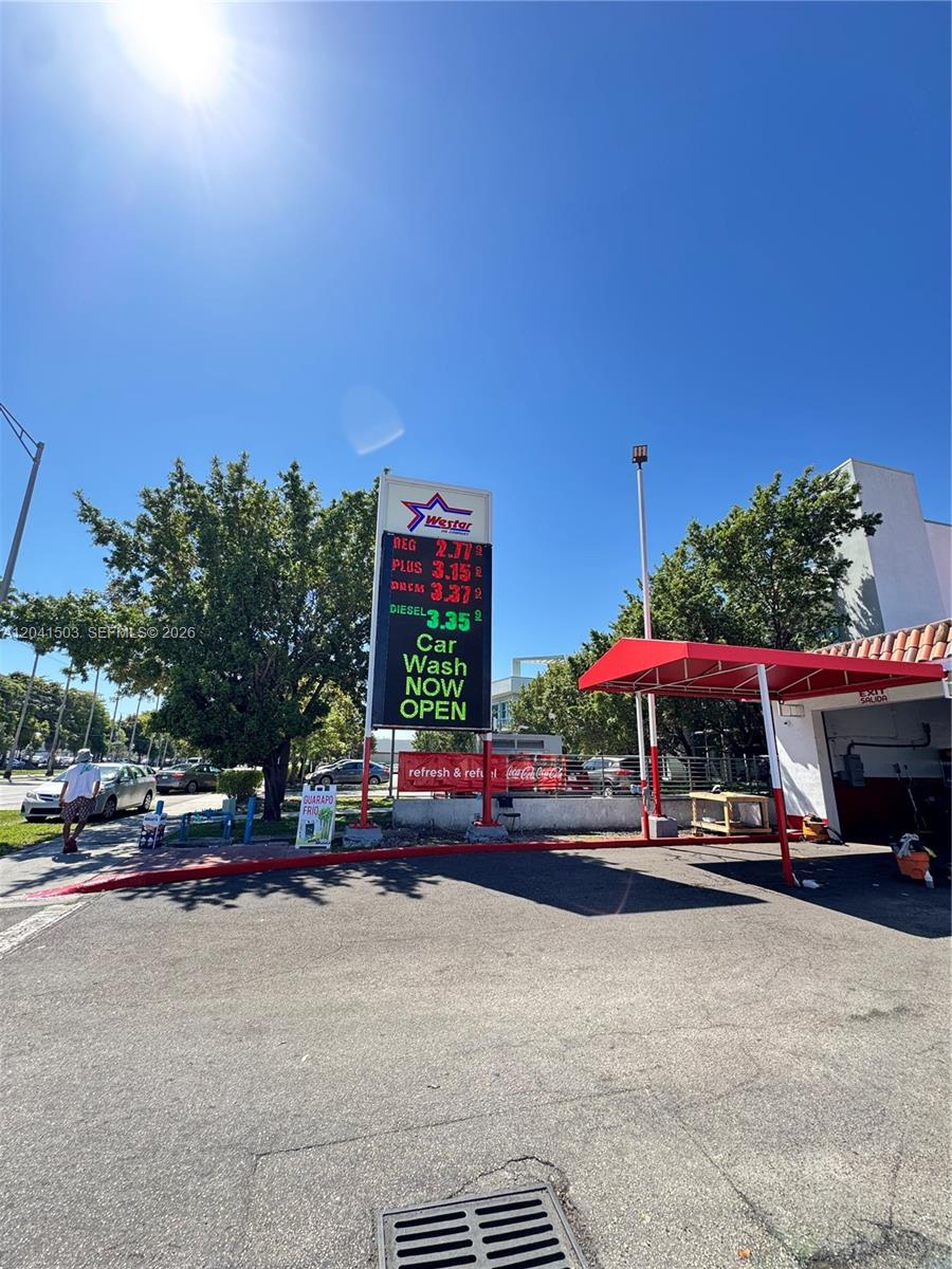 Complete Convenience Store and Gas Station Assets with Full Kitchen