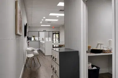 Turnkey Jewelry Store with High Security Infrastructure