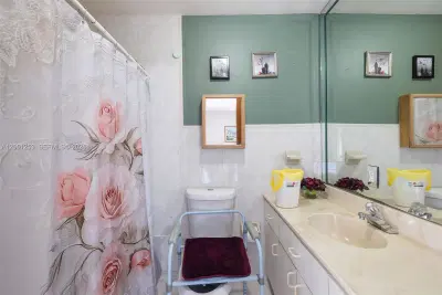 Established Assisted Living Facility with 6 Bed Capacity