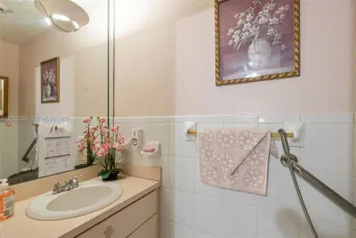Established Assisted Living Facility with 6 Bed Capacity