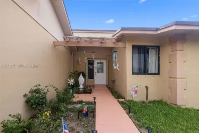 Established Assisted Living Facility with 6 Bed Capacity