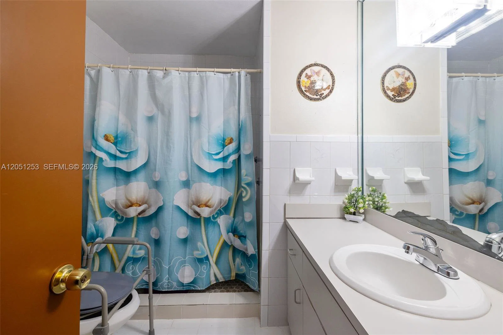 Established Assisted Living Facility with 6 Bed Capacity