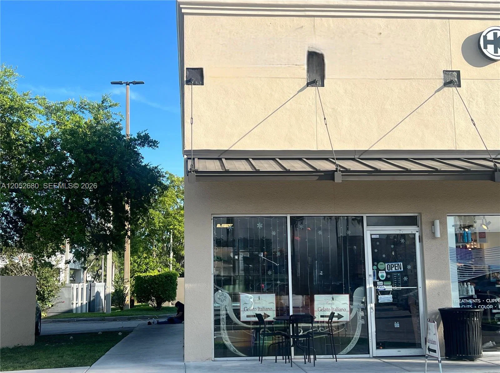 Profitable Gelato Shop with Dedicated Customer Base