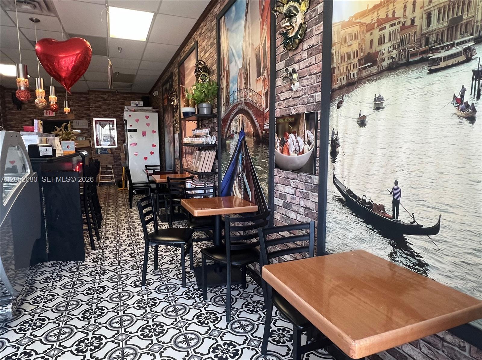 Profitable Gelato Shop with Dedicated Customer Base