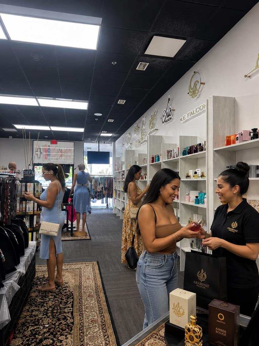 Turnkey Arabian Perfume Boutique with Luxury Oud Selection