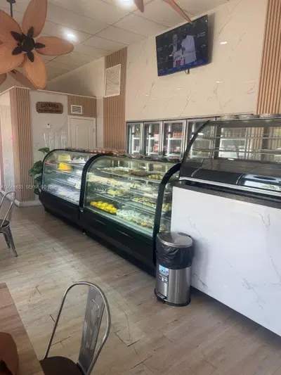 Established Cuban Bakery with Loyal Customer Base