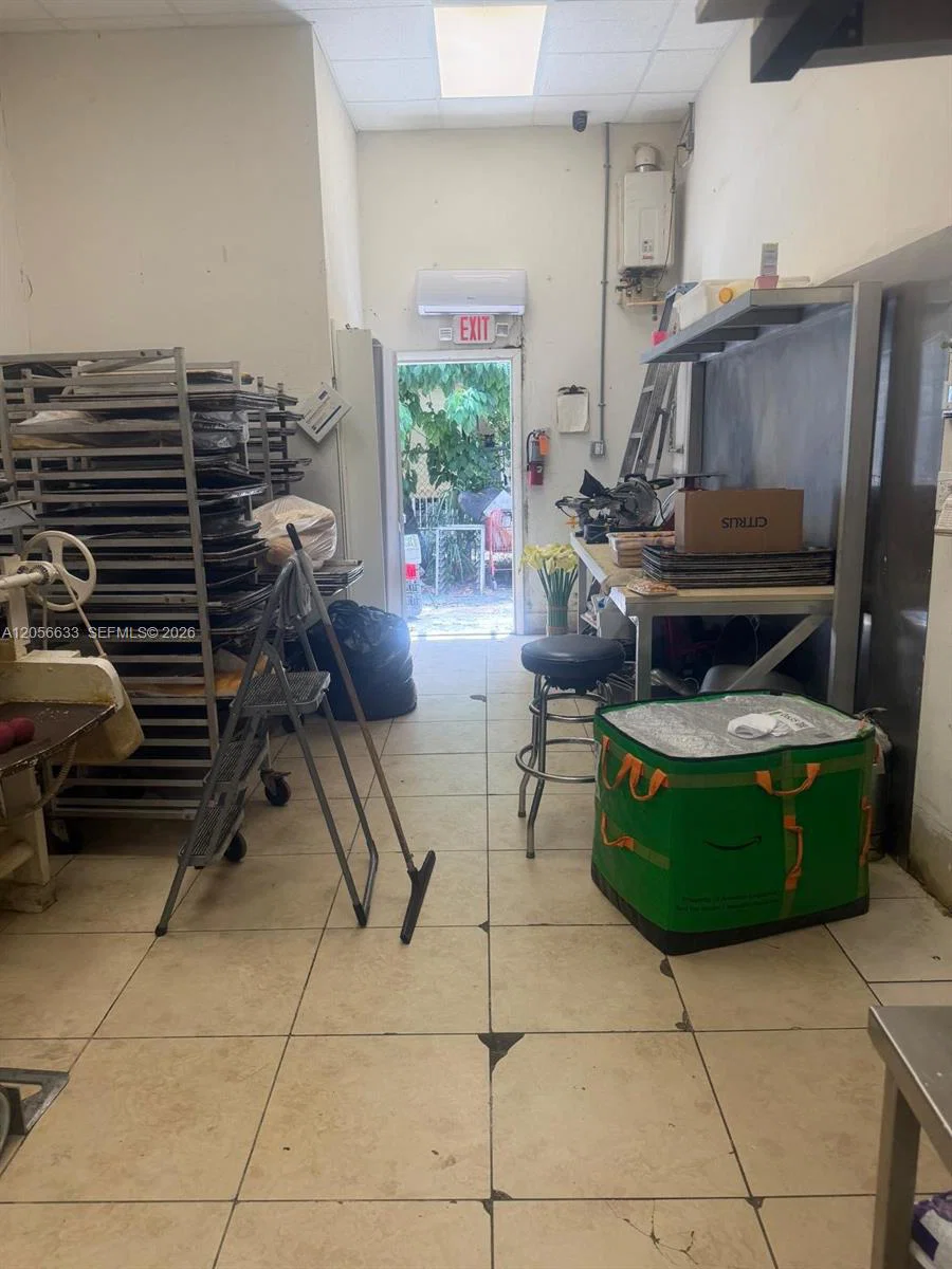 Established Cuban Bakery with Loyal Customer Base