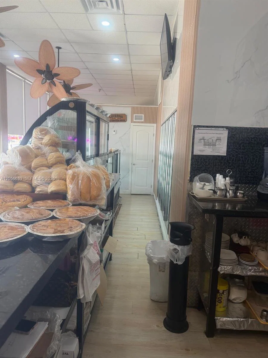 Established Cuban Bakery with Loyal Customer Base