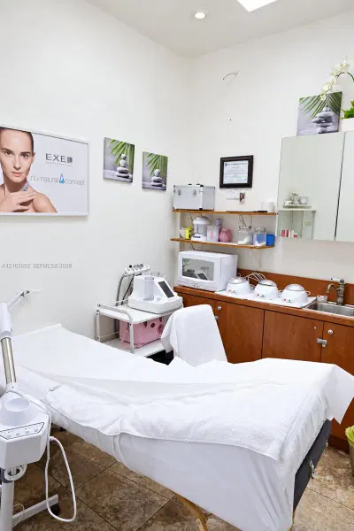Complete Hair and Nail Salon Assets in High Traffic Location