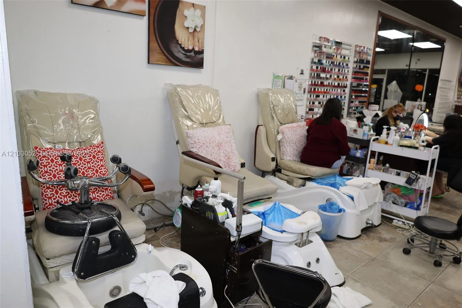 Complete Hair and Nail Salon Assets in High Traffic Location